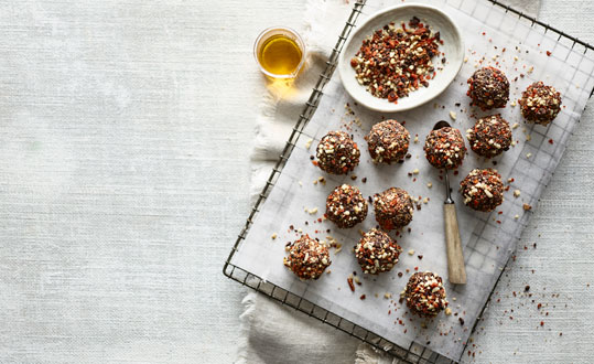 อนุภาคให้พลังงาน