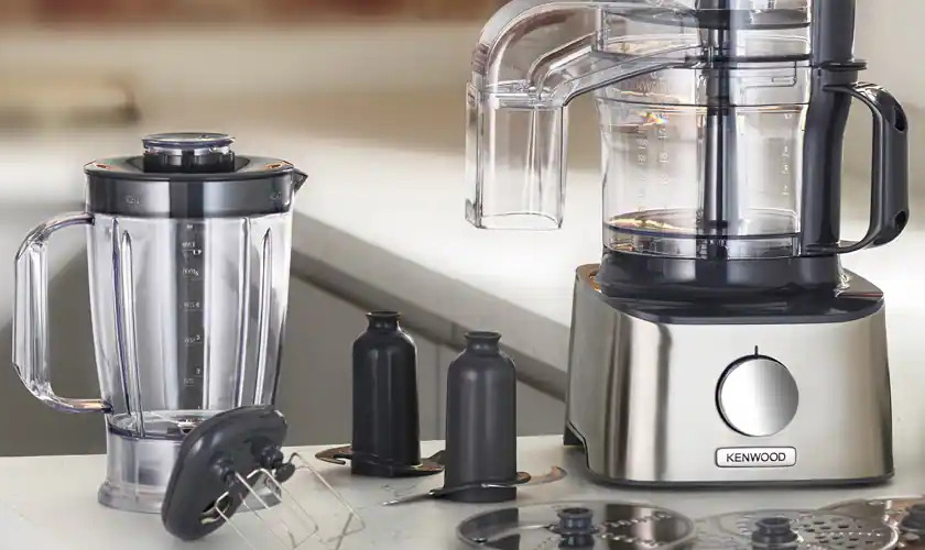 กระชับปราศจากความปรานีปรานอม